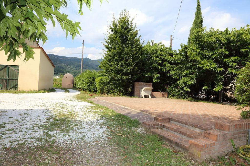 Gasthaus Al Vecchio Leccio Pistoia Exterior foto